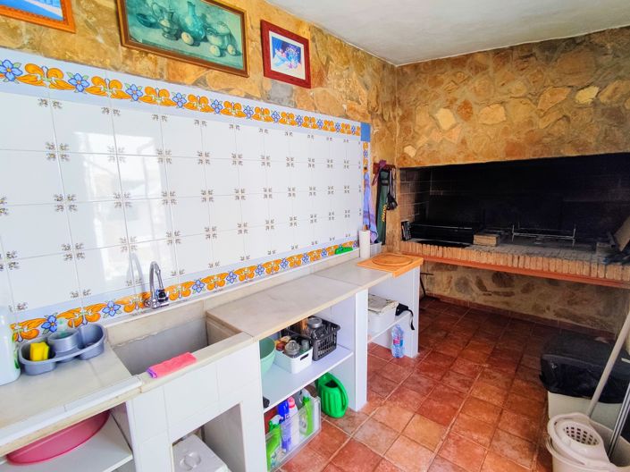 Image No.20-6 Bed Villa for sale