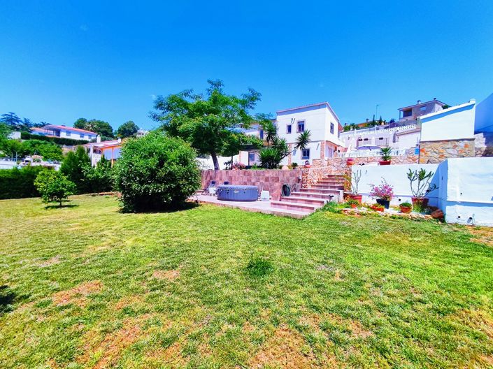 Image No.24-6 Bed Villa for sale