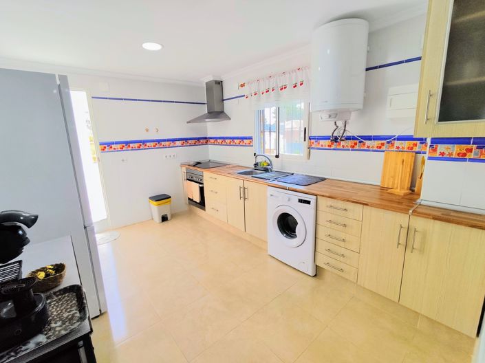 Image No.6-6 Bed Villa for sale