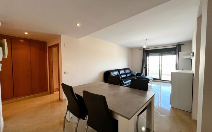 Image No.10-2 Bed Property for sale