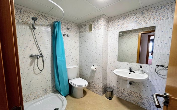Image No.14-2 Bed Property for sale