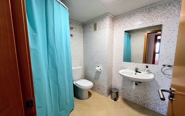 Image No.15-2 Bed Property for sale