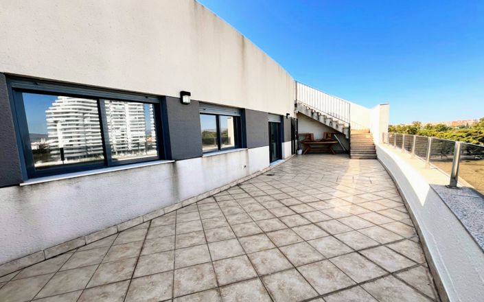 Image No.20-2 Bed Property for sale