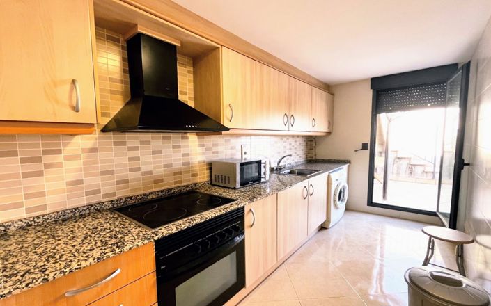 Image No.8-2 Bed Property for sale