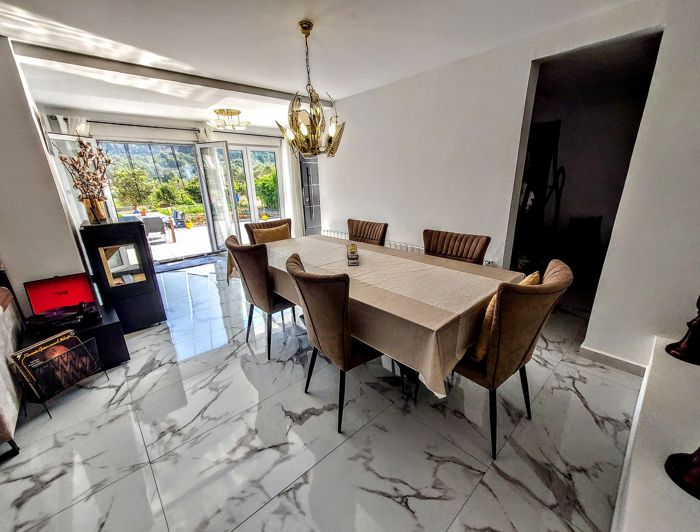 Image No.12-4 Bed Villa for sale