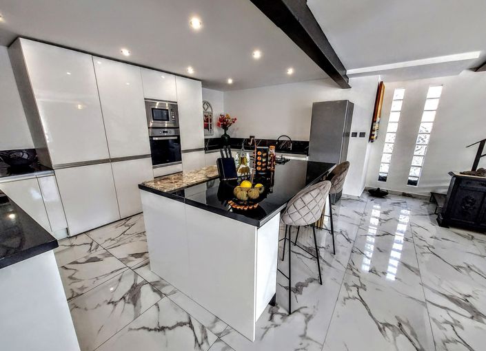 Image No.9-4 Bed Villa for sale