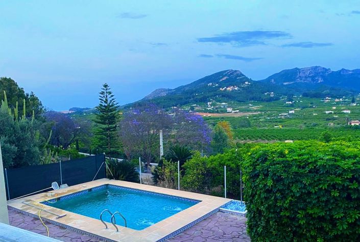 Image No.1-3 Bed Villa for sale