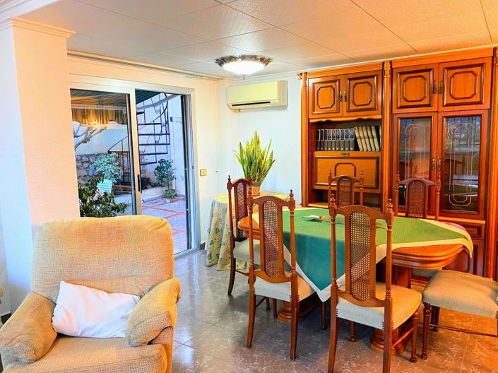 Image No.6-3 Bed Villa for sale