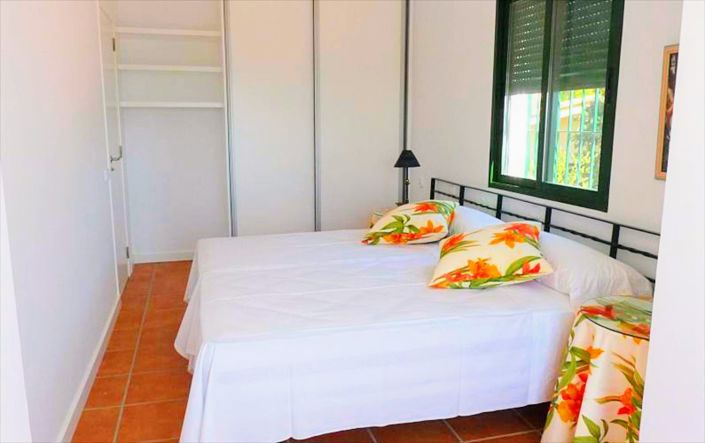 Image No.10-3 Bed Villa for sale