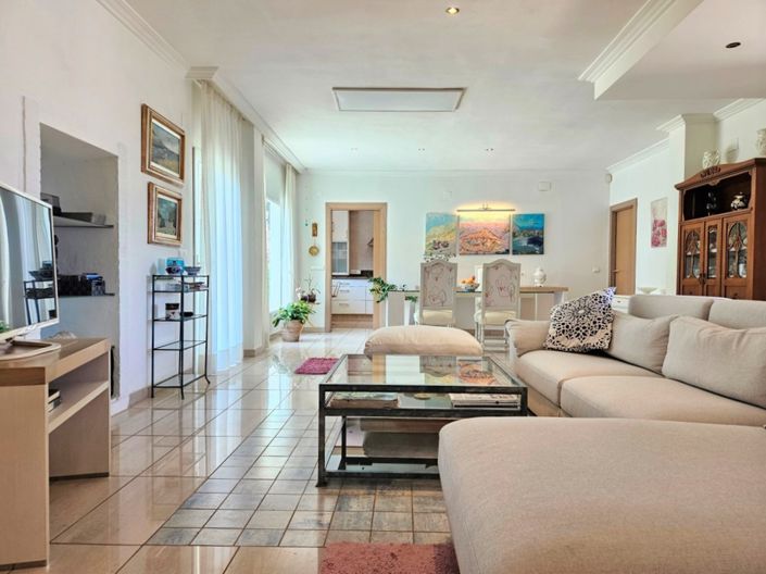 Image No.4-5 Bed Villa for sale