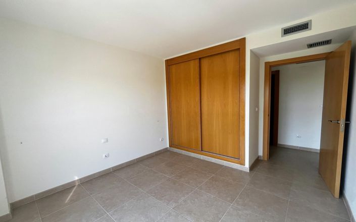 Image No.13-2 Bed Property for sale