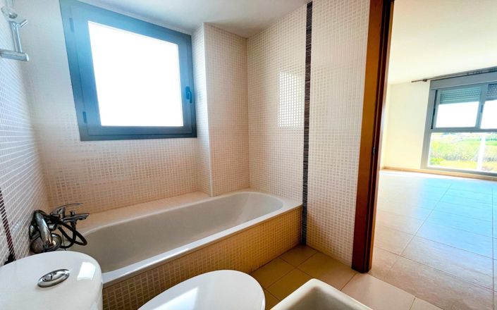 Image No.20-2 Bed Property for sale