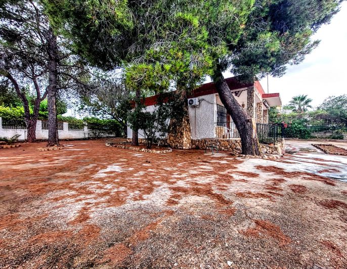 Image No.10-3 Bed Villa for sale