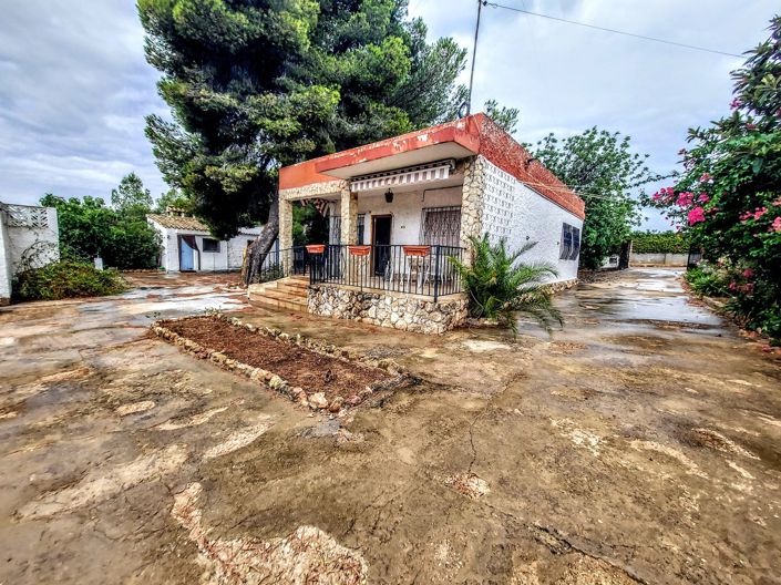 Image No.2-3 Bed Villa for sale