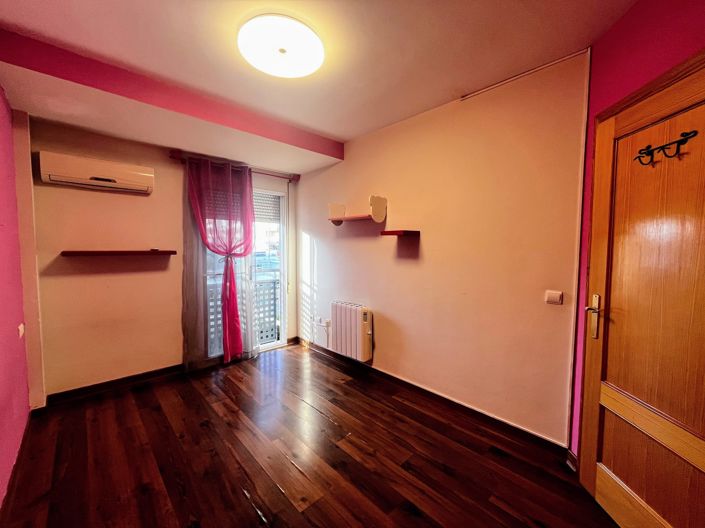 Image No.21-2 Bed Apartment for sale