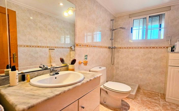 Image No.12-Villa de 4 chambres à vendre à La Pobla de Vallbona