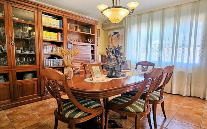 Image No.6-Villa de 4 chambres à vendre à La Pobla de Vallbona