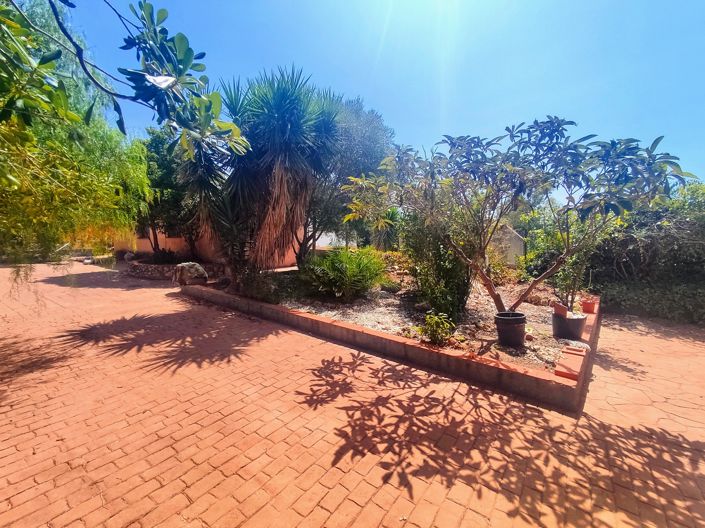 Image No.20-6 Bed Villa for sale