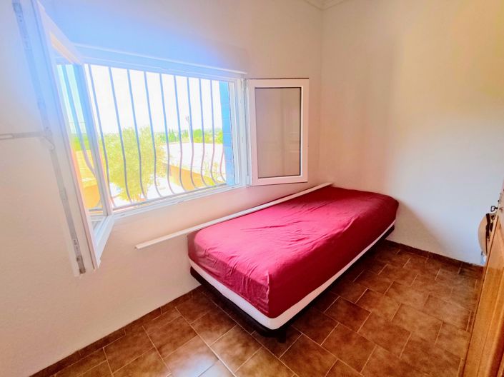 Image No.9-6 Bed Villa for sale