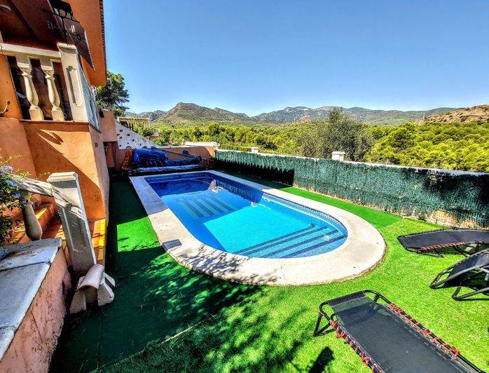 Image No.2-5 Bed Villa for sale