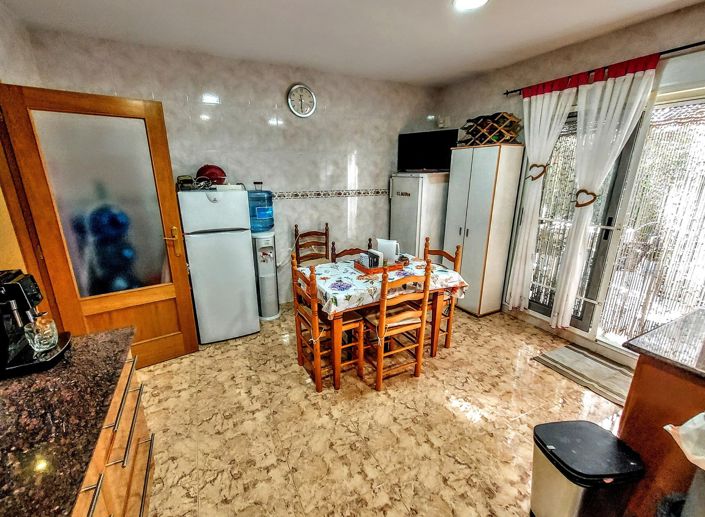 Image No.9-5 Bed Villa for sale