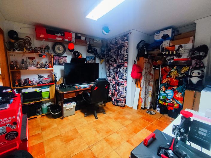 Image No.11-3 Bed Townhouse for sale