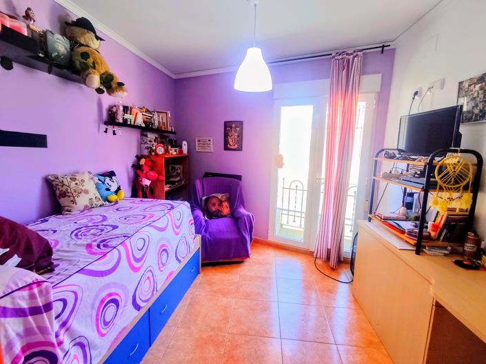 Image No.13-3 Bed Townhouse for sale