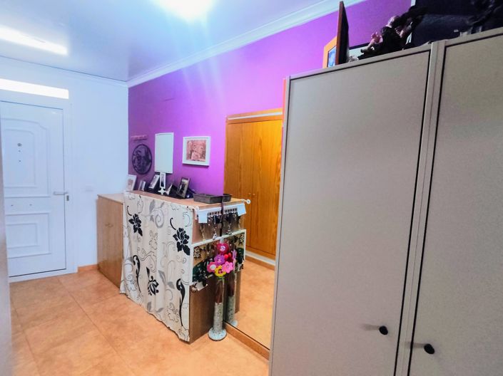 Image No.6-3 Bed Townhouse for sale