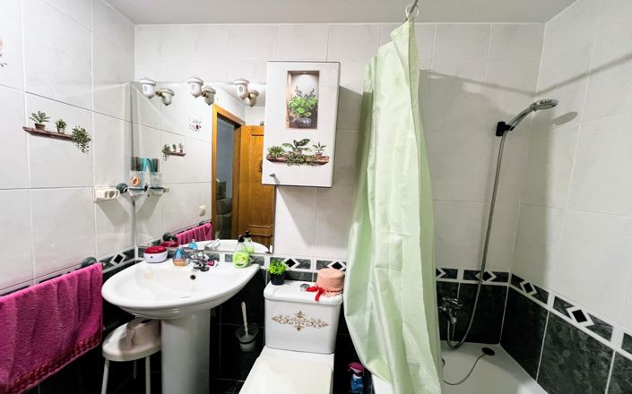 Image No.20-3 Bed Apartment for sale