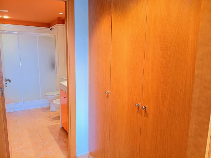 Image No.10-4 Bed Townhouse for sale