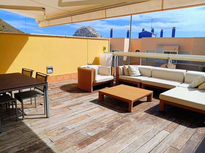 Image No.20-4 Bed Townhouse for sale