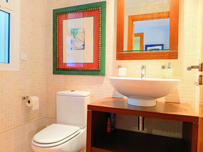 Image No.8-4 Bed Townhouse for sale