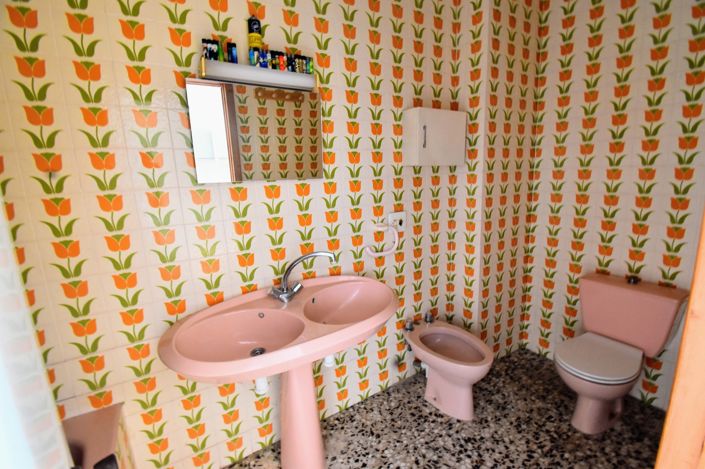 Image No.17-17 Bed Villa for sale