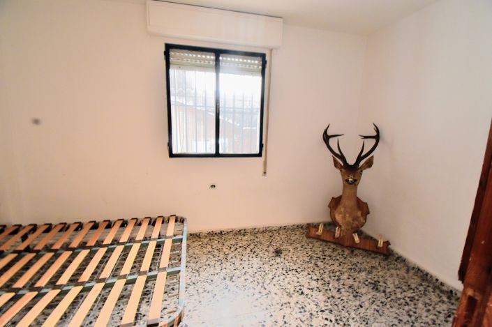 Image No.19-17 Bed Villa for sale