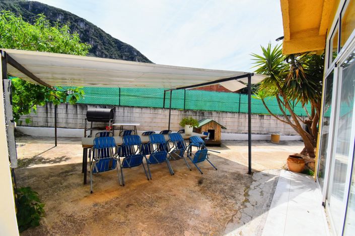 Image No.33-17 Bed Villa for sale