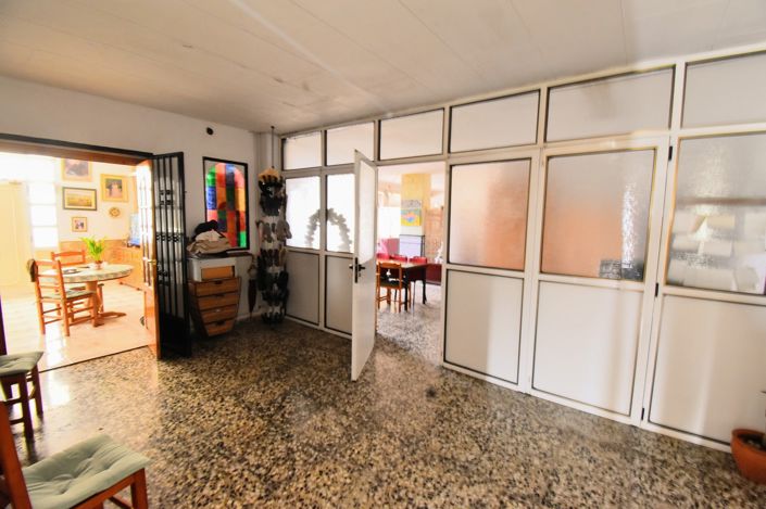 Image No.9-17 Bed Villa for sale