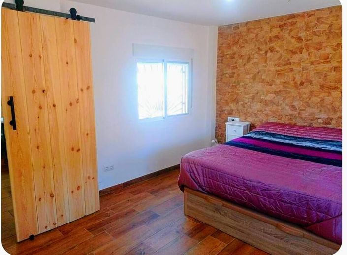 Image No.3-1 Bed Townhouse for sale