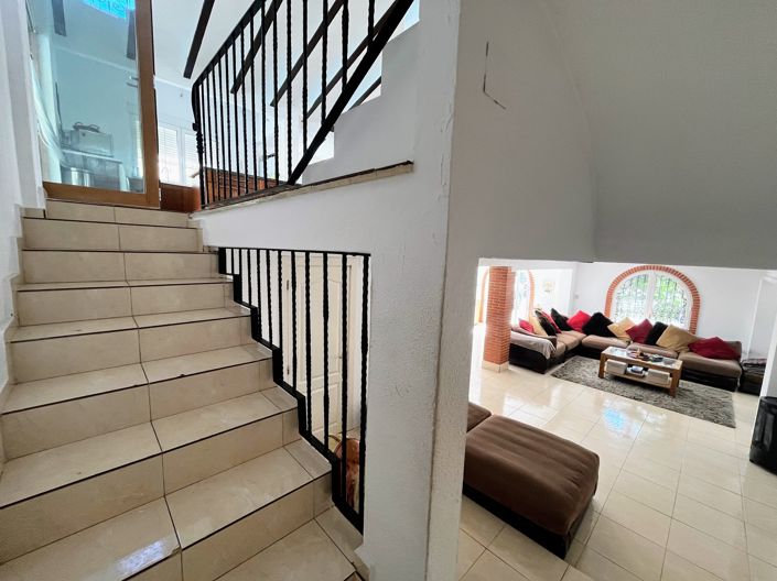 Image No.25-5 Bed Villa for sale