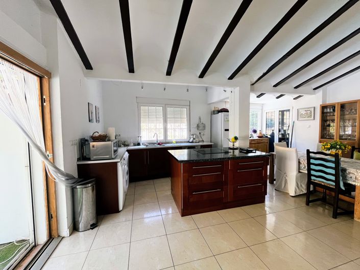 Image No.26-5 Bed Villa for sale