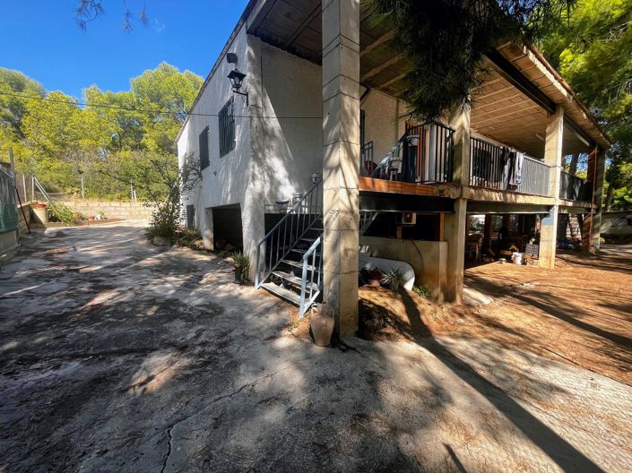 Image No.3-6 Bed Villa for sale