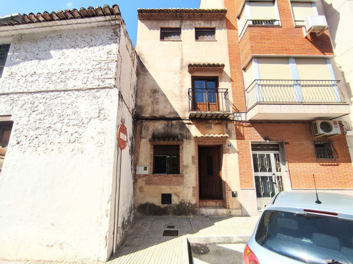 Image No.1-3 Bed Townhouse for sale