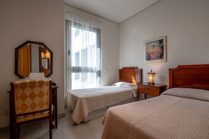 Image No.19-5 Bed Apartment for sale