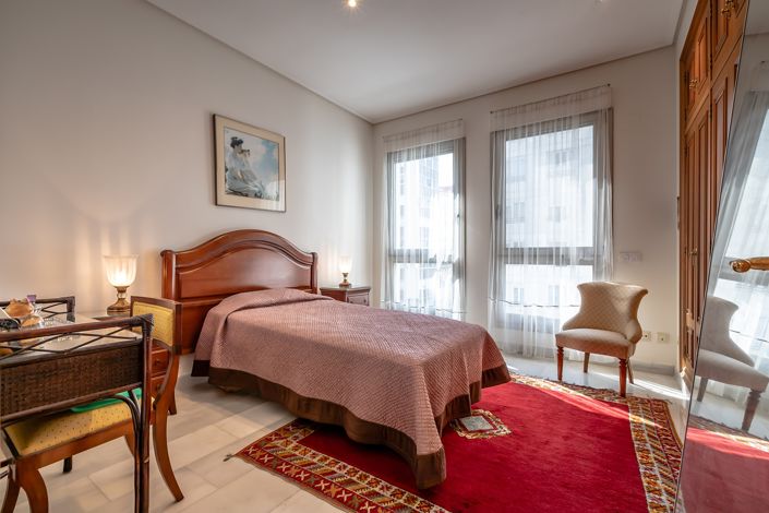 Image No.22-5 Bed Apartment for sale