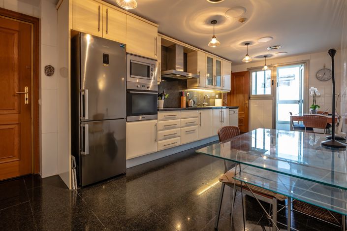 Image No.34-5 Bed Apartment for sale