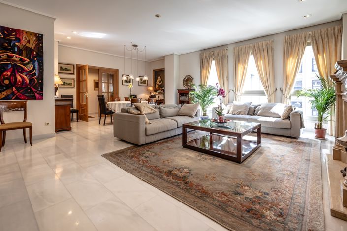 Image No.6-5 Bed Apartment for sale