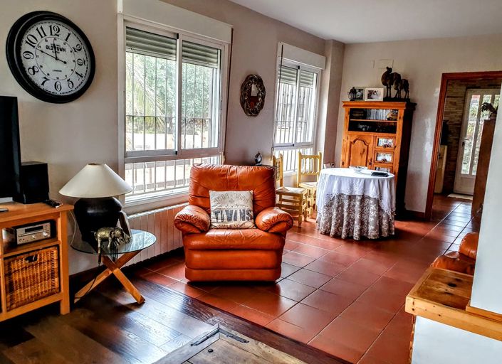 Image No.10-4 Bed Villa for sale