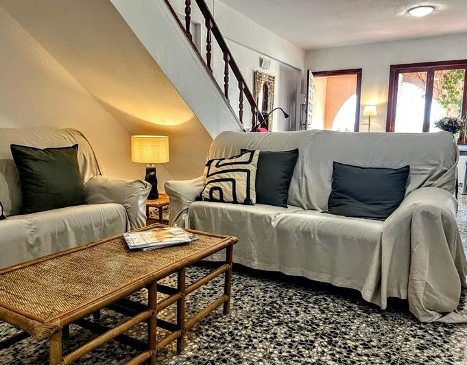 Image No.3-4 Bed Villa for sale