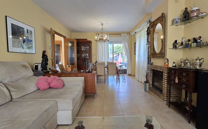 Image No.14-5 Bed Villa for sale