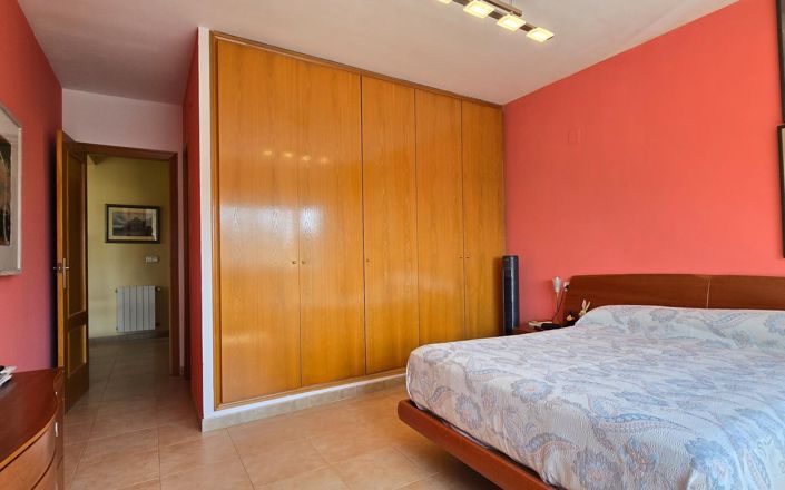 Image No.30-5 Bed Villa for sale