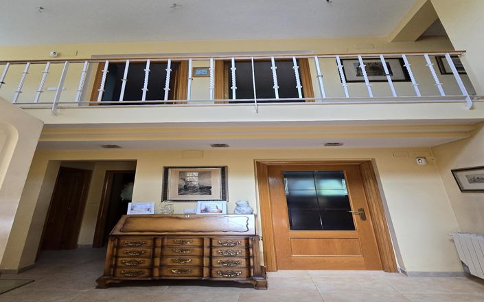 Image No.40-5 Bed Villa for sale